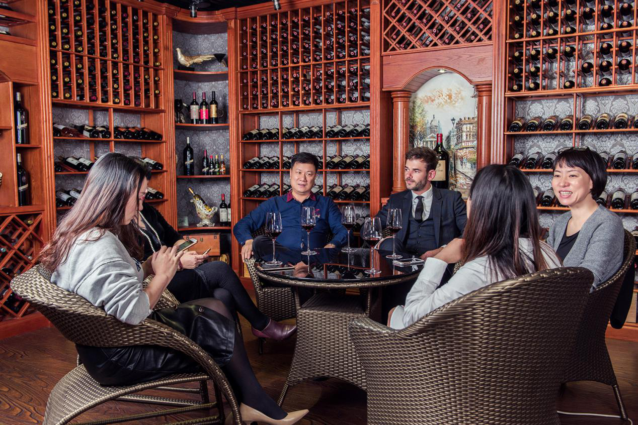 藍(lán)菲紅酒銷量暴漲，法酒莊訪華進(jìn)一步加深戰(zhàn)略合作